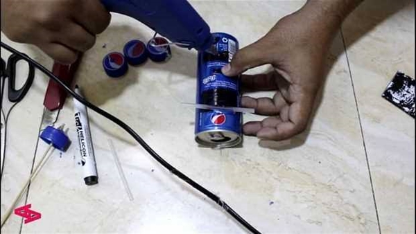 Foto - Teneke kutudan bakın ne yaptı!