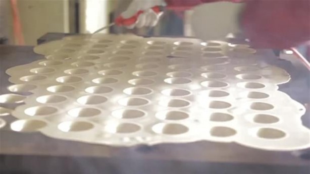 Foto - Tenis topu nasıl yapılıyor? Gelin bakalım...