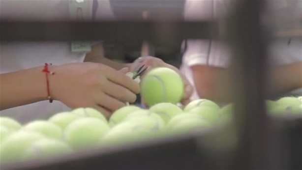Foto - Tenis topu nasıl yapılıyor? Gelin bakalım...