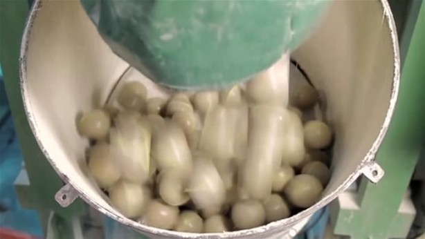 Foto - Tenis topu nasıl yapılıyor? Gelin bakalım...