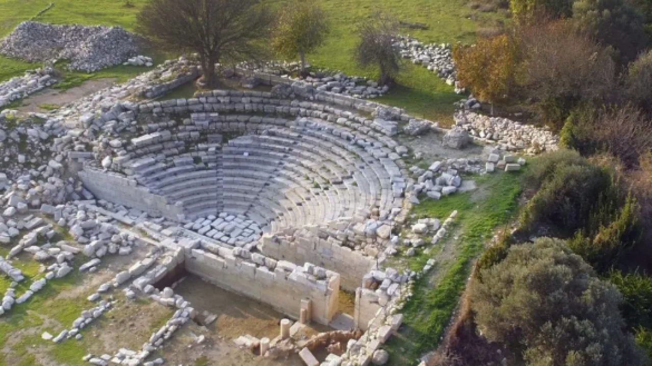 Foto - Teos'taki kazılardan tarih fışkırdı! 2 bin yıllık gizem çözülüyor