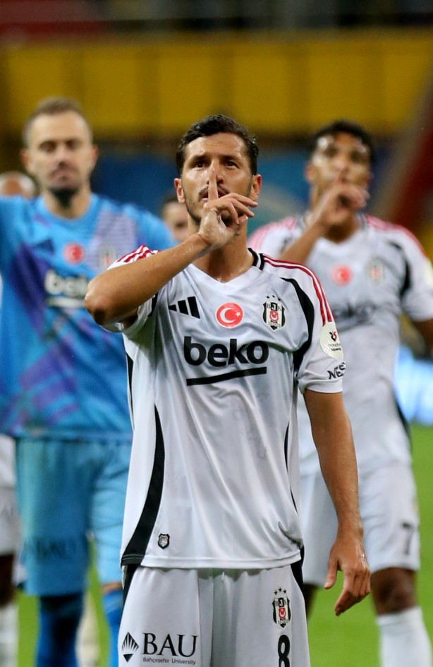 Foto - Tepki çeken karar: Beşiktaş şoka girdi: Çok sert hakem tepkisi: Süper Lig bunu konuşuyor!