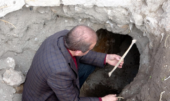 Foto - Tepki çekti! 5 bin yıllık tarihi mezarlıkta bakın ne yaptılar