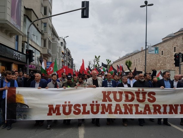 Foto - Tepkiler çığ gibi büyüyor... Vatandaşlar Kudüs için ayakta