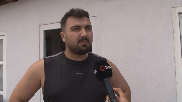 Foto - Teras şemsiyesi felaketi getiriyordu