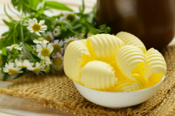 Foto - Tereyağı diye meğer margarin yiyormuşuz! Evinizde varsa hemen deneyin! Gıda mühendisleri şıp diye anlamanın taktiğini verdi