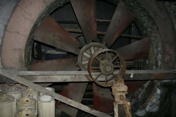 Foto - Terk edilmiş hapishaneden ürpertici fotoğraflar!