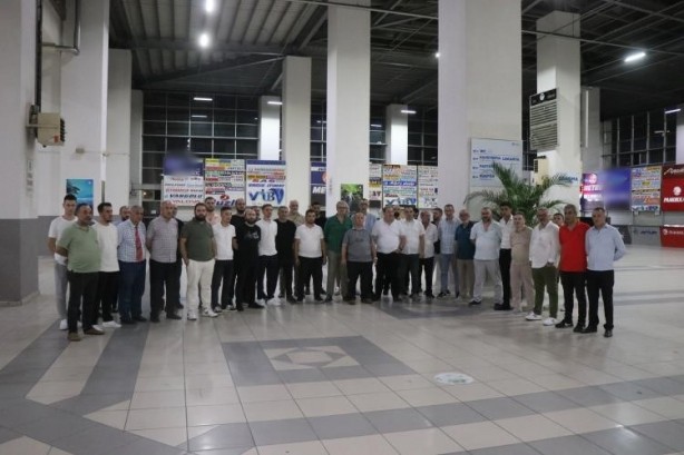 Foto - Terminale yeni yazıhane yapımına karşı çıkan esnaf kepenk kapattı