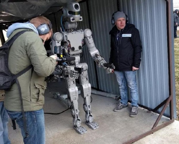 Terminatör filmi gerçek oluyor