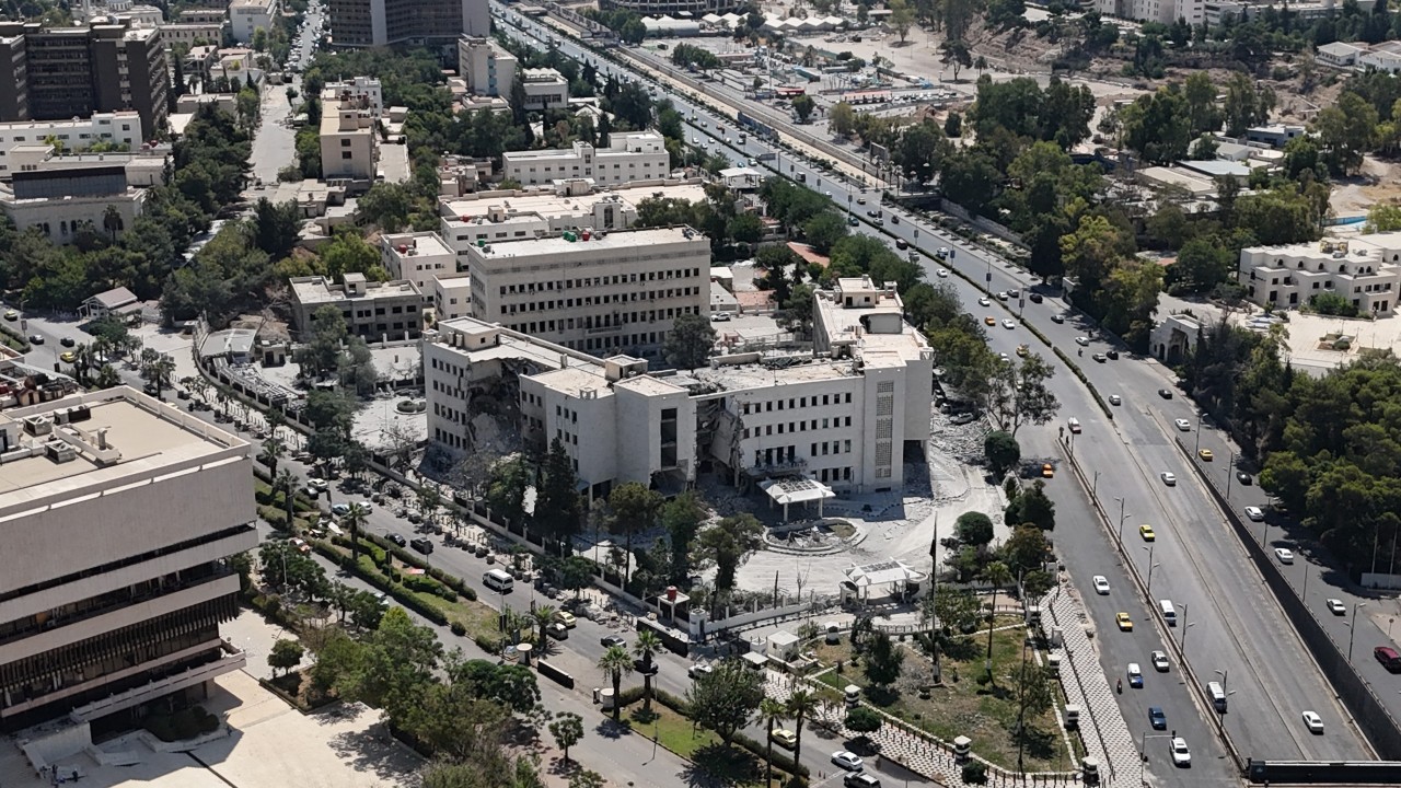 Terör devleti İsrail vurmuştu! Suriye Genelkurmay Başkanlığı görüntülendi