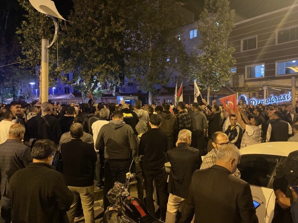 Foto - Terör devletine lanet yağıyor! Türkiye Gazze için ayağa kalktı