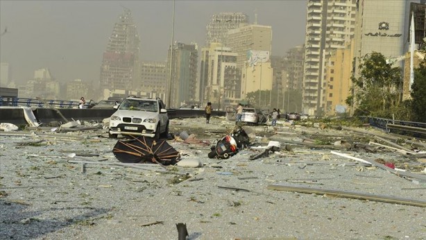 Foto - Terörist İsrail, Lübnan'ın başkenti Beyrut'u vurdu