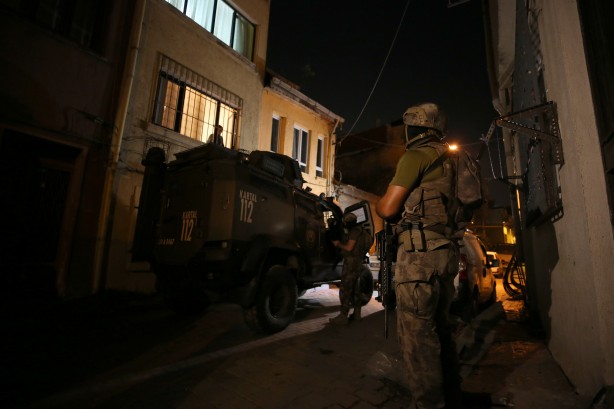 Terör örgütü PKK/KCK'ya "deşifre" operasyonu! Kritik isimler yakalandı