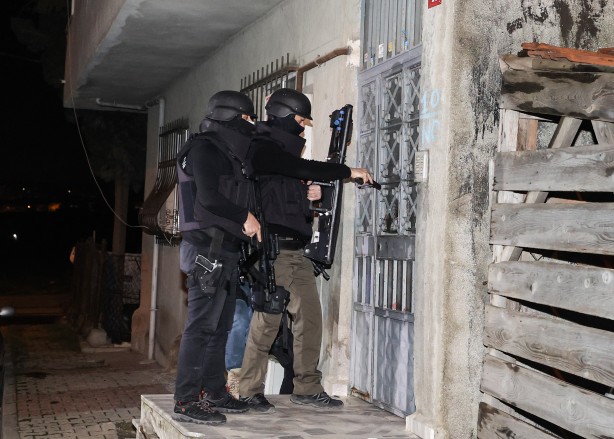 Foto - Terör örgütü PKK'ya yönelik operasyonda 21 kişi gözaltına alındı