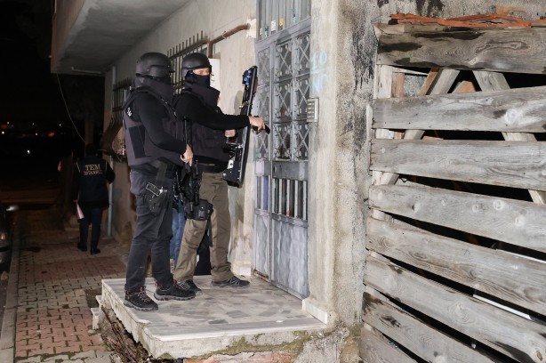 Foto - Terör örgütü PKK'ya yönelik operasyonda 21 kişi gözaltına alındı