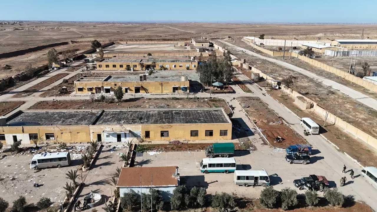 Terör örgütü YPG/SDG, DEAŞ'lı teröristleri serbest bırakılmıştı! Şeddadi'deki hapishane görüntülendi