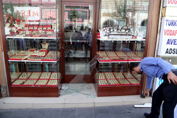 Foto - Terör saldırılarının şehirdeki tahribatı ortaya çıktı