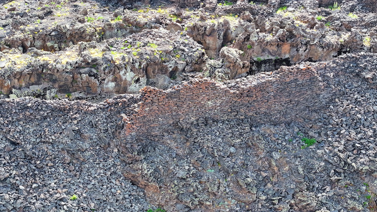 Foto - Terörden arındırılan bölgede bulundu! Gizemli kale tescillendi