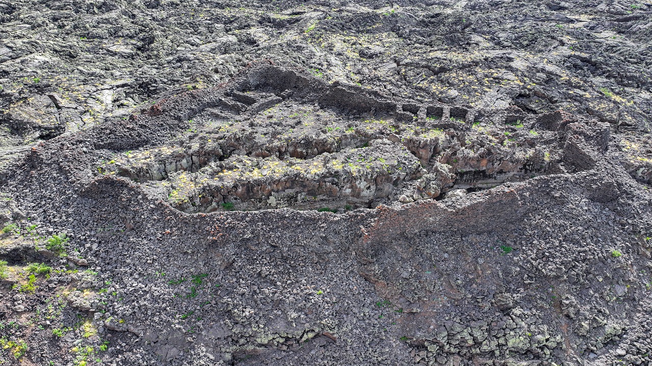 Foto - Terörden arındırılan bölgede bulundu! Gizemli kale tescillendi