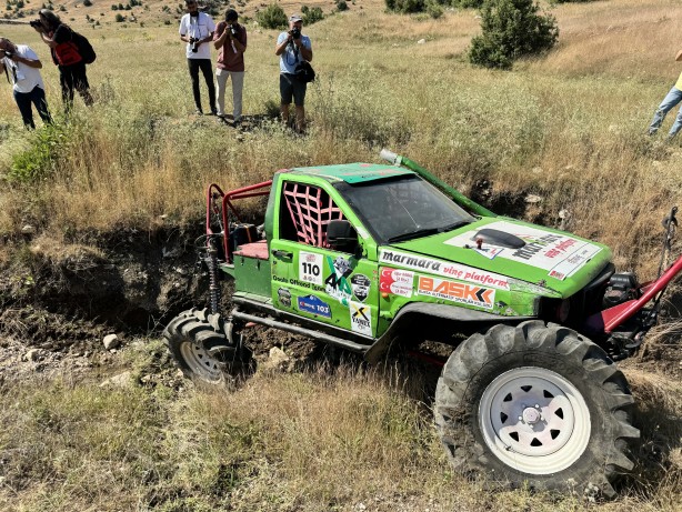 Foto - Terörden temizlendi bakın ne oldu! Çukurca'da off-road gösterisi büyük ilgi gördü