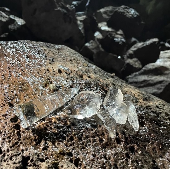 Foto - Terörden temizlendi ziyaretçi akınına uğruyor! Bu mağara göz kamaştırıyor