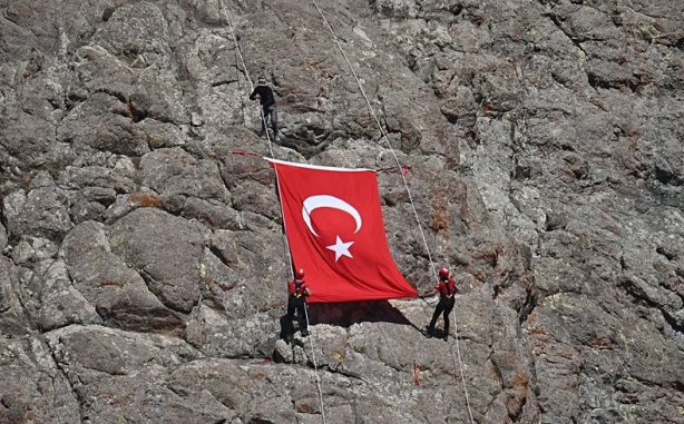Foto - Teröre veda festivale merhaba! Hakkari'nin Yüksekova ilçesinde düzenlenen Cilo Festivali'ne 30 bin kişi katıldı