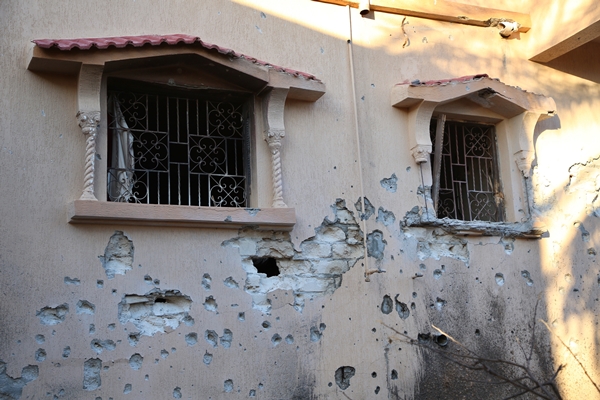 Foto - Terörist Hafter tarihi kenti harabeye çevirdi