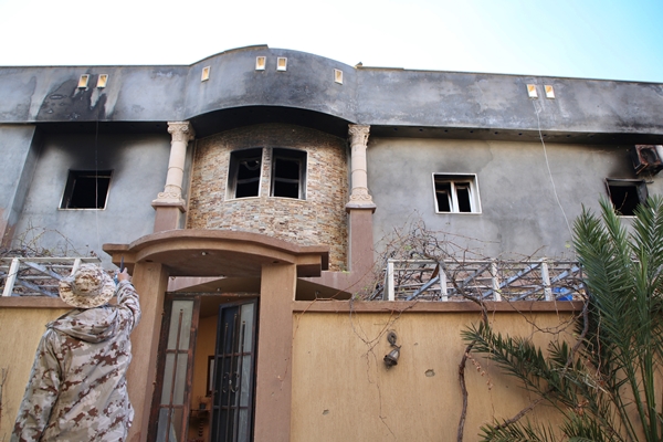 Foto - Terörist Hafter tarihi kenti harabeye çevirdi