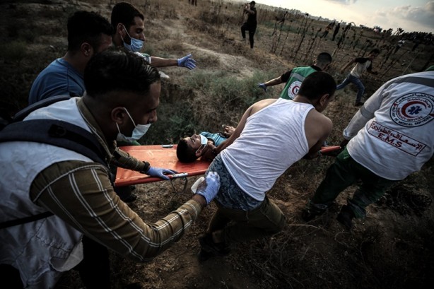 Foto - Terörist İsrail askerleri, Filistinlilere saldırdı! Yaralılar var