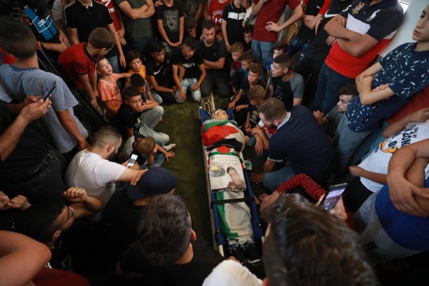 Foto - Terörist İsrail askerleri katletti! Filistinli çocuk toprağa verildi