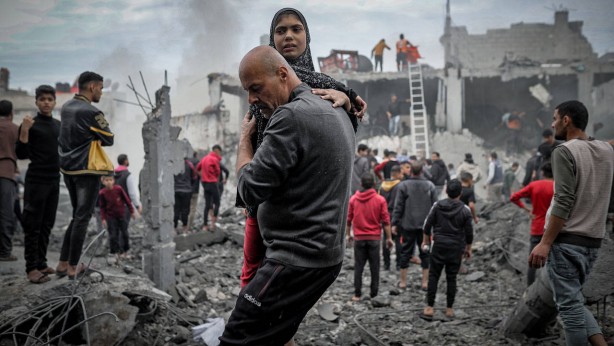 Foto - Terörist İsrail durmuyor! Gazze’de can kaybı 18 bini aştı!