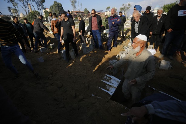 Foto - Terörist İsrail durmuyor! Gazze’de can kaybı 18 bini aştı!