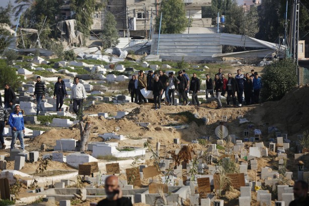 Foto - Terörist İsrail durmuyor! Gazze’de can kaybı 18 bini aştı!