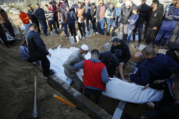 Foto - Terörist İsrail durmuyor! Gazze’de can kaybı 18 bini aştı!