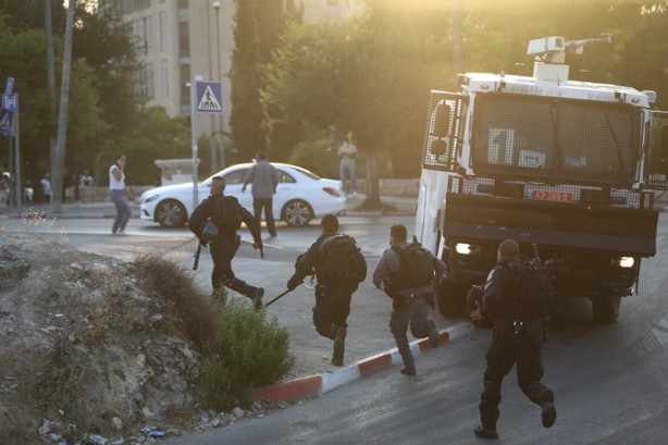 Foto - Terörist İsrail polisinden Filistinlilere müdahale