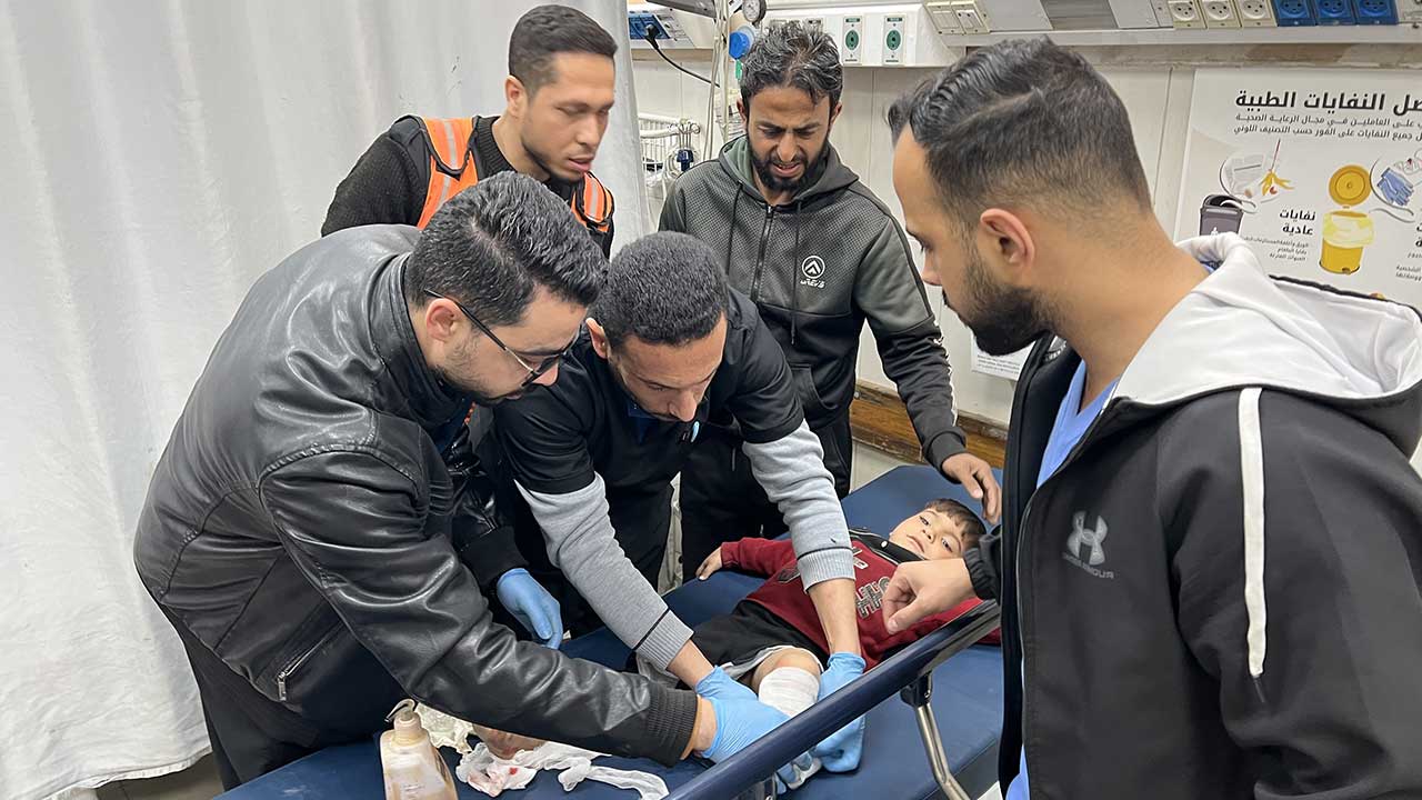 Terörist İsrail'den ramazan günü kalleşlik