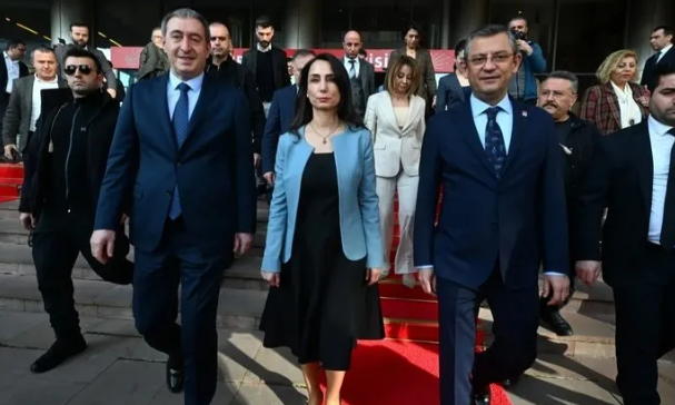 Foto - Teröristbaşı Karasu’nun planı gerçek oldu 1 oy DEM’e 1 oy Ekrem’e