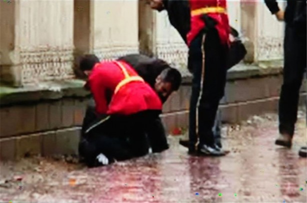 Foto - Teröristler işte bu silahı kullandı