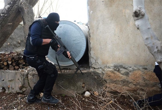 Foto - Teröristler köşeye sıkıştırıldı