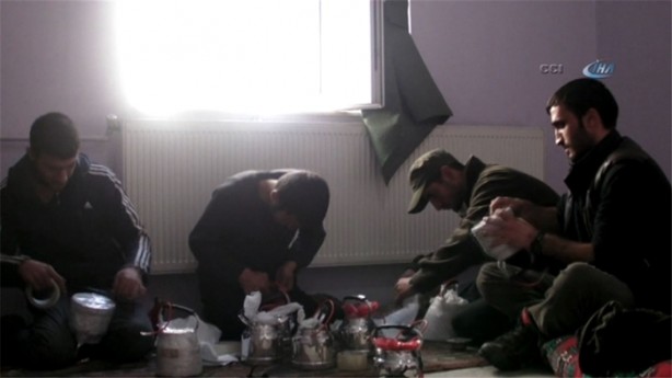 Foto - Teröristler şarkılar eşliğinde bomba hazırladı!