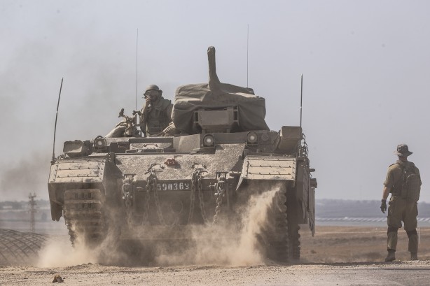 Foto - Teröristler yığınak yapıyor