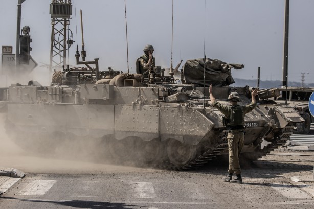 Foto - Teröristler yığınak yapıyor