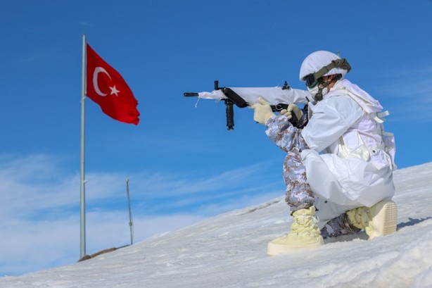 Foto - Teröristlere aman verilmiyor! O anlar böyle yayınlandı