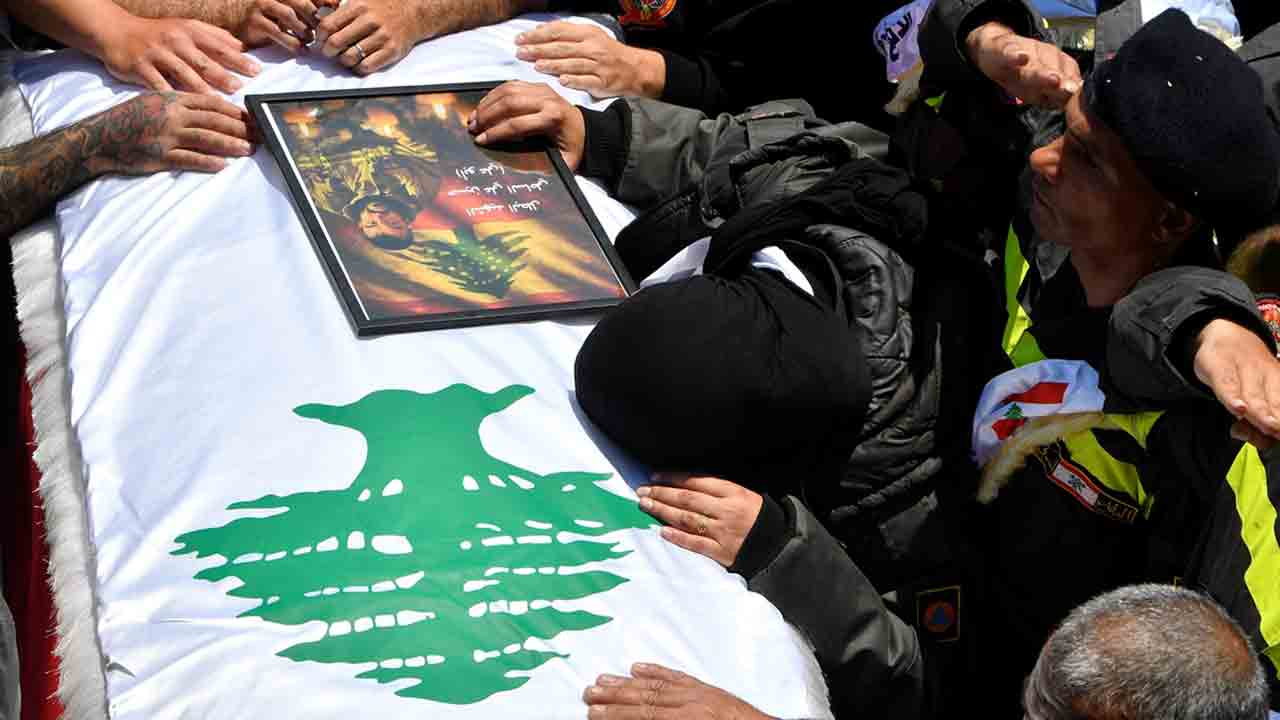 Teröristlerin katlettiği siviller için gözyaşları sel oldu