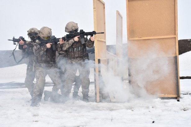Foto - Teröristlerin korkulu rüyası PÖH'ler böyle görüntülendi