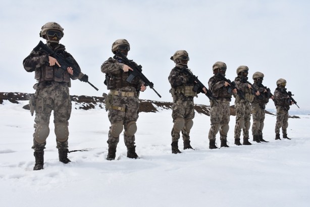 Foto - Teröristlerin korkulu rüyası PÖH'ler böyle görüntülendi