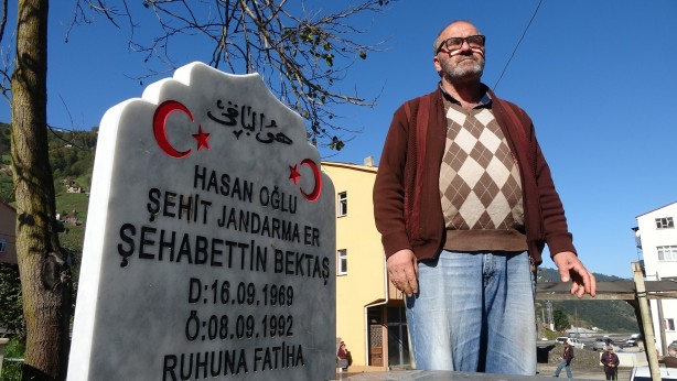 Foto - Terörün parçaladığı hayatlar! Kardeşleri için yaptıkları boş mezarla teselli buluyorlar