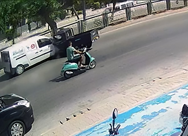 Foto - Ters şeride giren motosiklet sürücüsünün feci ölümü