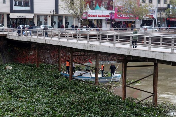 Foto - Tersine akan nehir görünmez olmuştu şimdi temizleniyor