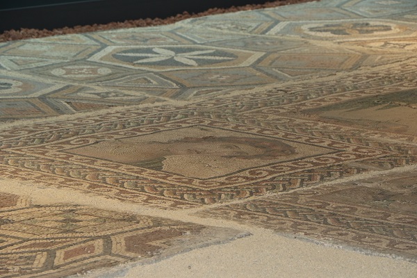 Foto - Tesadüfen bulunmuştu! Üzerinden 30 yıl geçtikten sonra sergilenmeye başladı